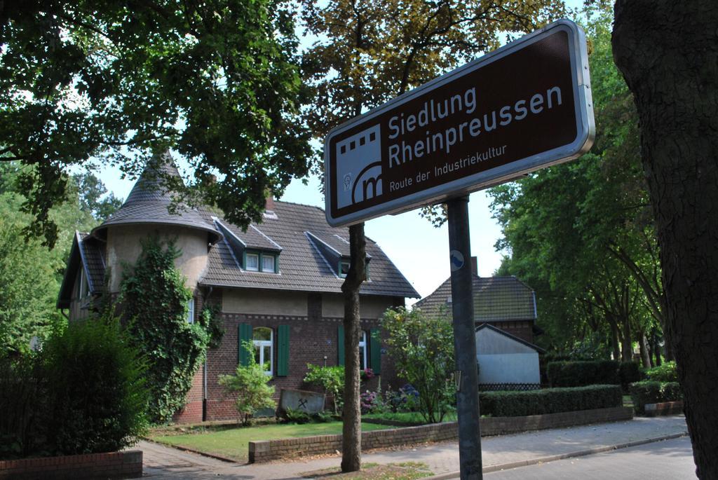 Central Pension Duisburg Exterior photo